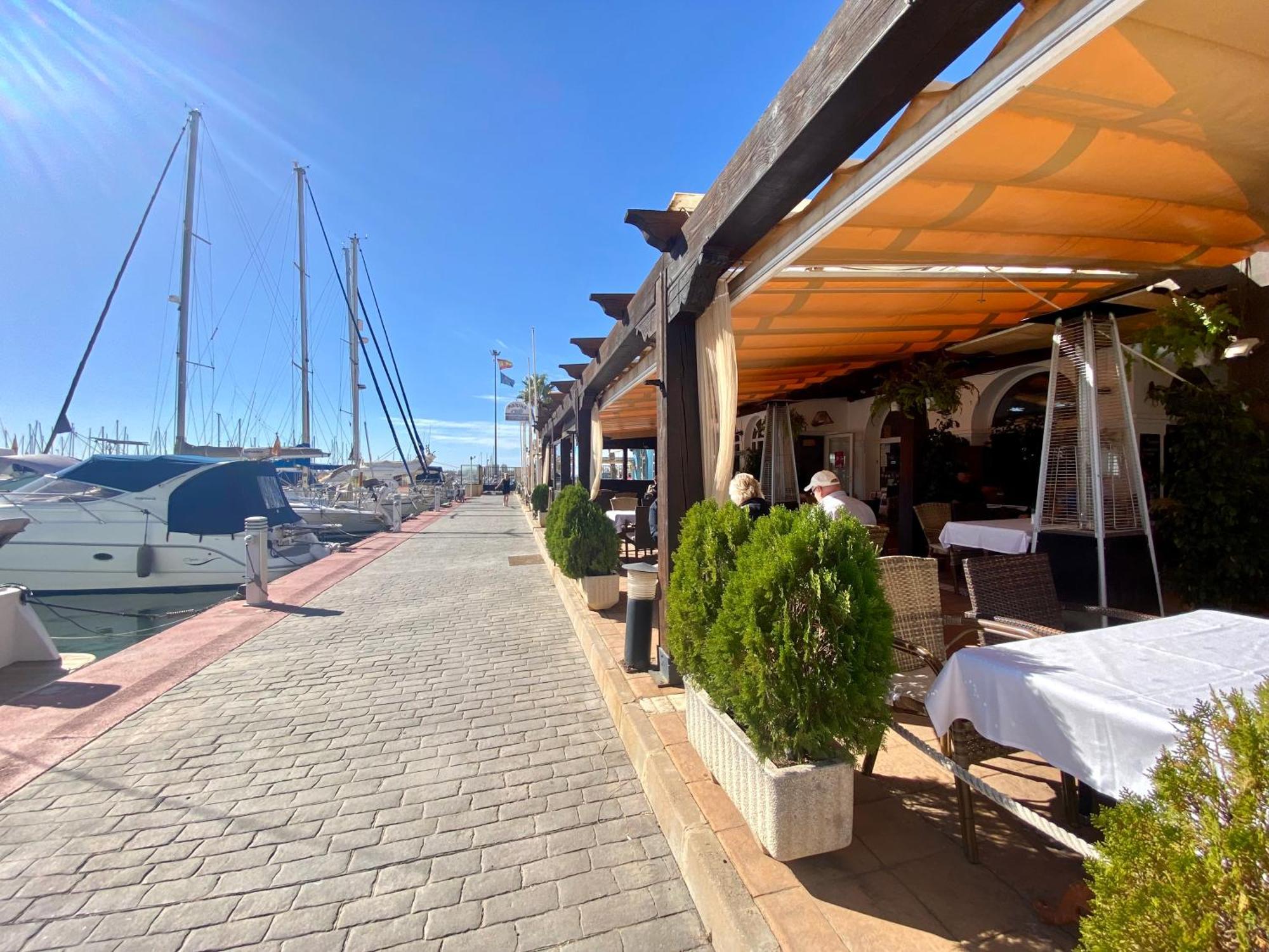Luxury Apartment With Sea View Puerto Torrevieja Exterior photo