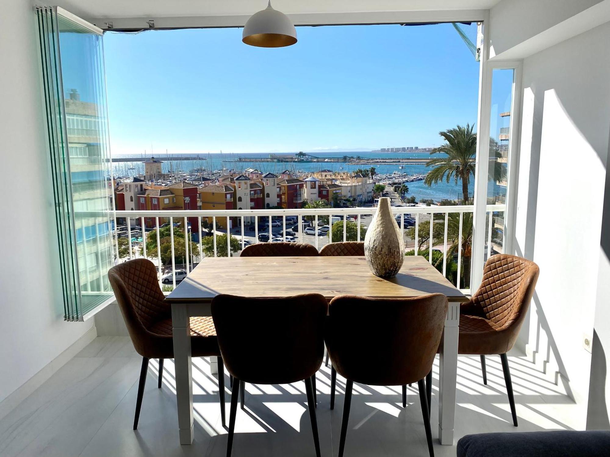 Luxury Apartment With Sea View Puerto Torrevieja Exterior photo